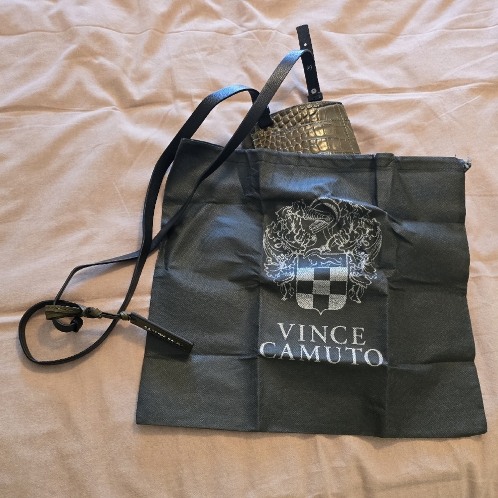 NWOT Vince Camuto army/sage green leather - Picture 4 of 15